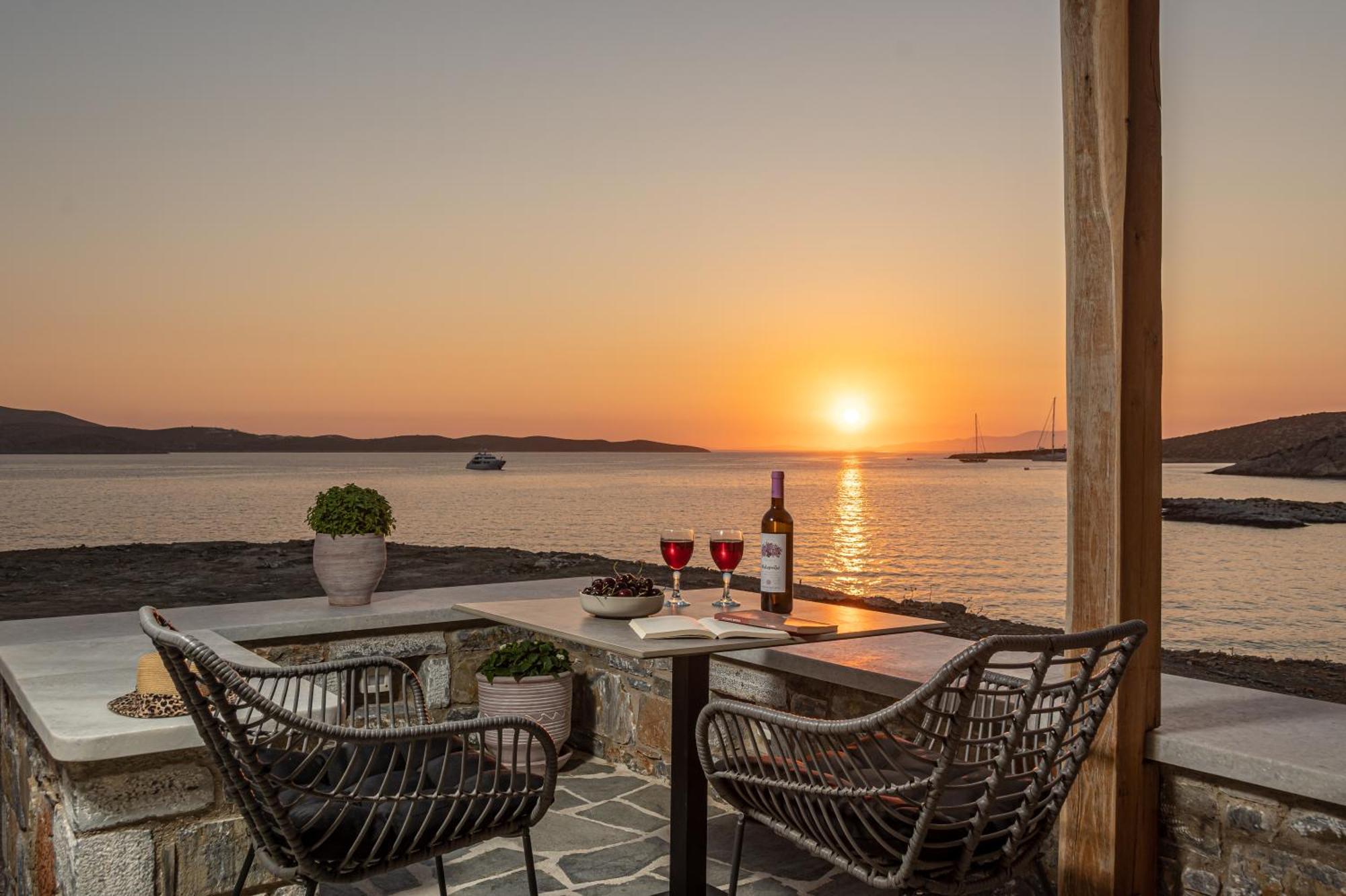 Porto Dema Luxury Suites Schoinoussa Luaran gambar